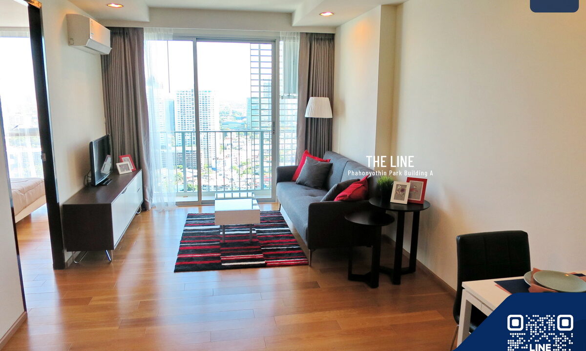 Rent condo Abstracts Phahonyothin Park - Highrise Condominium by