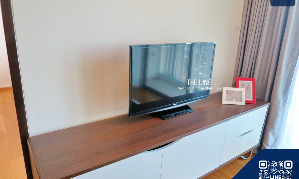 Rent condo Abstracts Phahonyothin Park - Highrise Condominium by