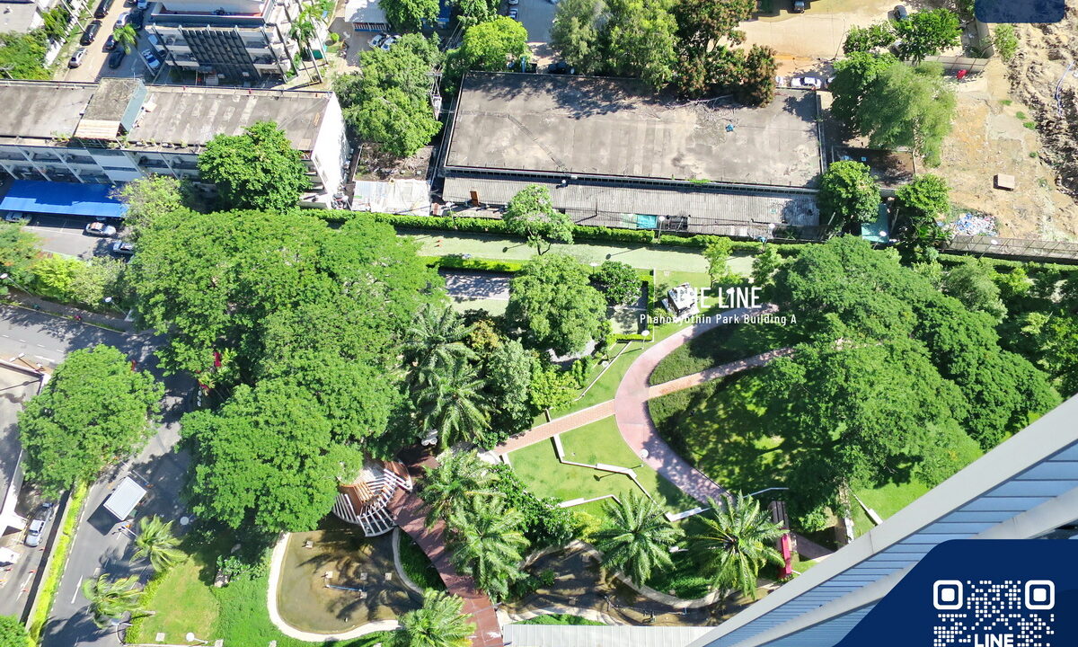 Rent condo Abstracts Phahonyothin Park - Highrise Condominium by