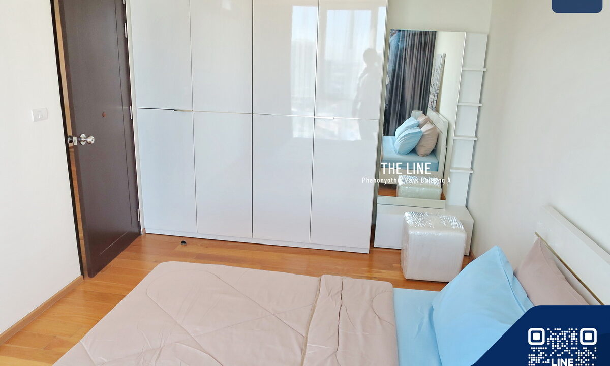Rent condo Abstracts Phahonyothin Park - Highrise Condominium by
